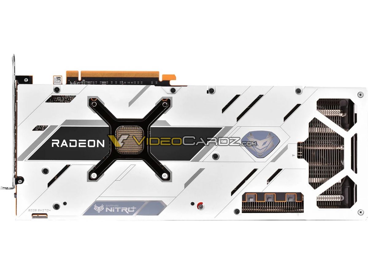 SAPPHIRE-Radeon-RX-6950-XT-16GB-NITRO-PURE-2.jpg