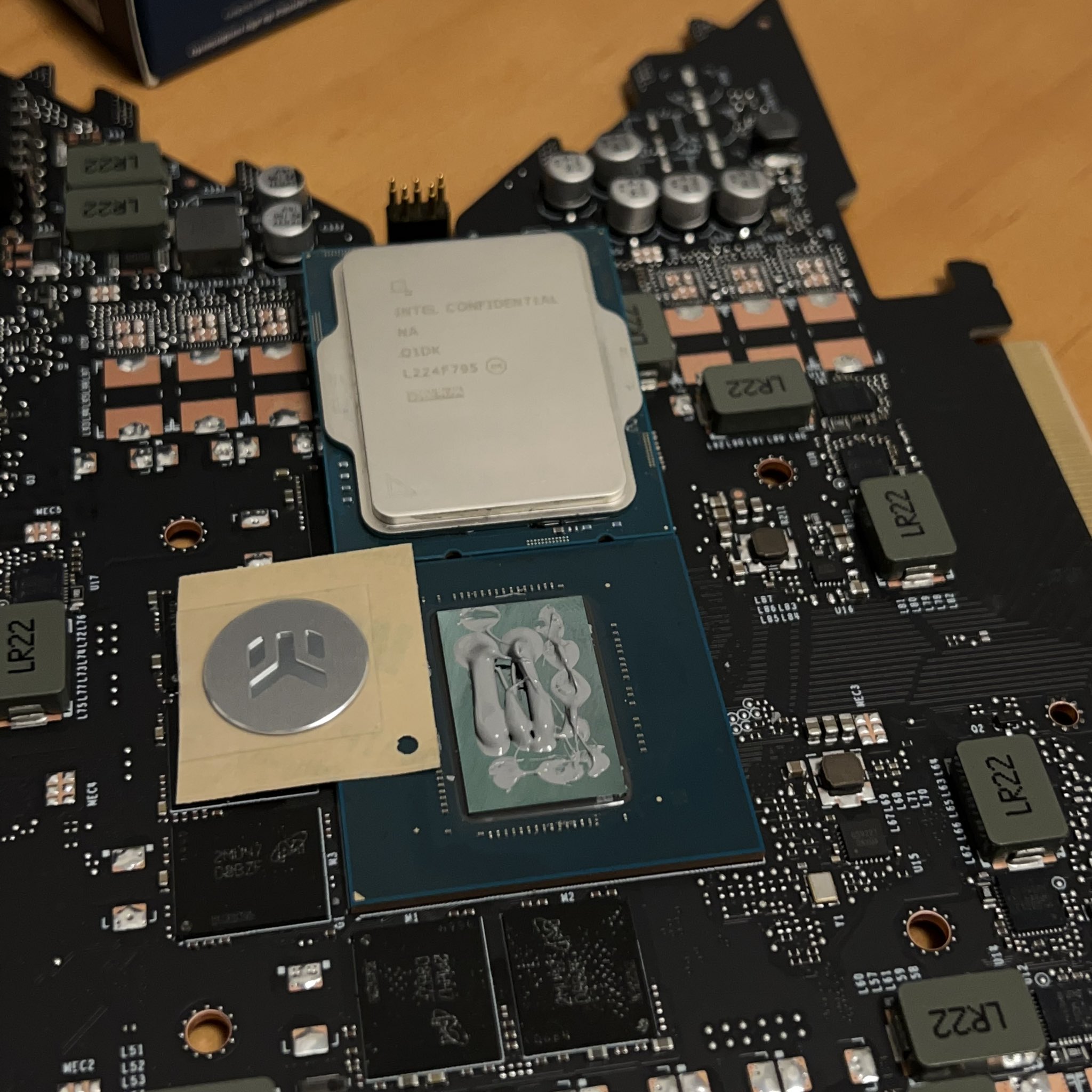 NVIDIA-RTX4080-FOUNDERS-EDITION-PCB-AD103-GPU-2.jpg