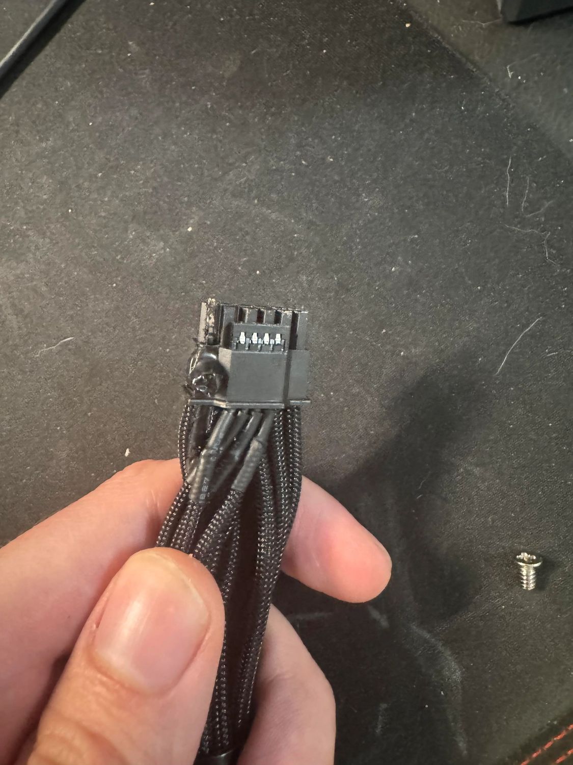 rtx-5090fe-molten-12vhpwr-v0-7wwoaqtmv4ie1_vcz.jpg