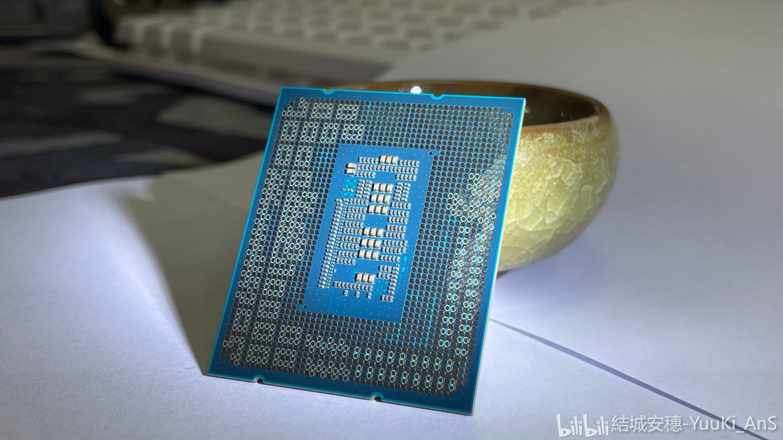 Intel-Core-i9-12900K-ES2-2.jpg