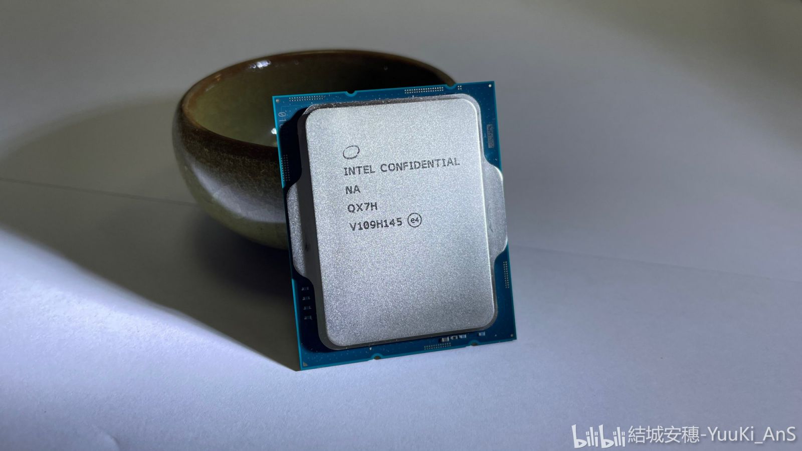 Intel-Core-i9-12900K-ES2-3.jpg