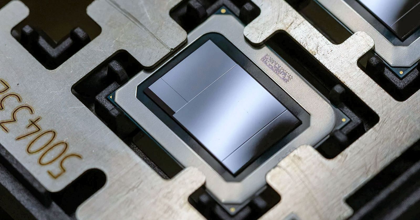 Intel-Meteor-Lake-M-Chip-1.jpg