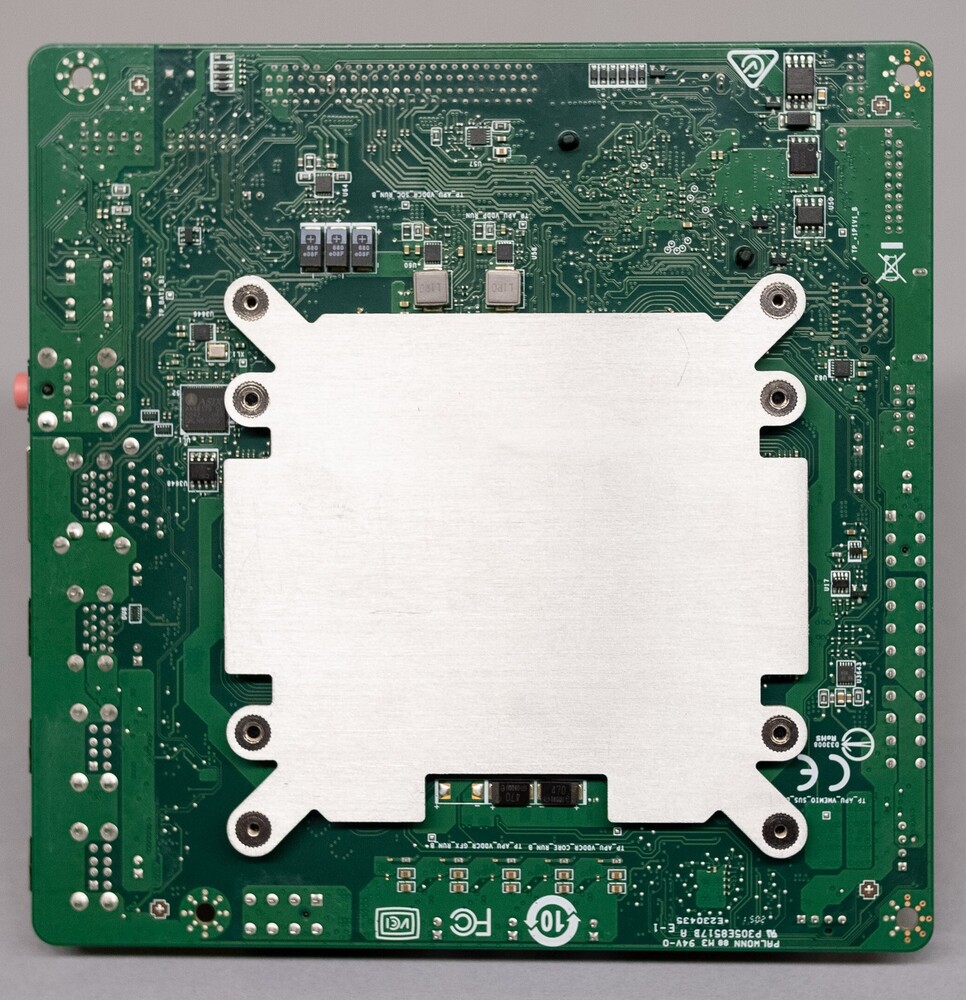 AMD-4700S-Deskop-Kit-3.jpg