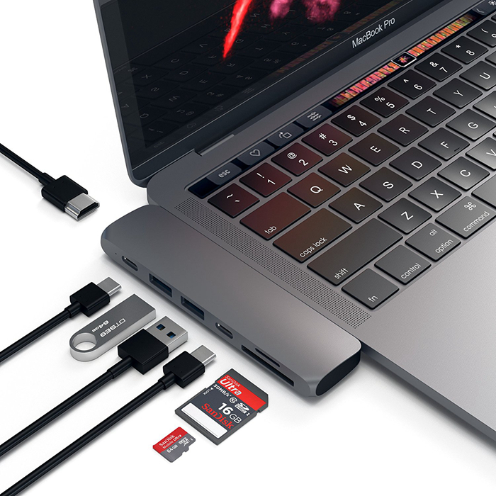 Satechi-USB-C-hub-for-MacBook-Pro-7.jpg