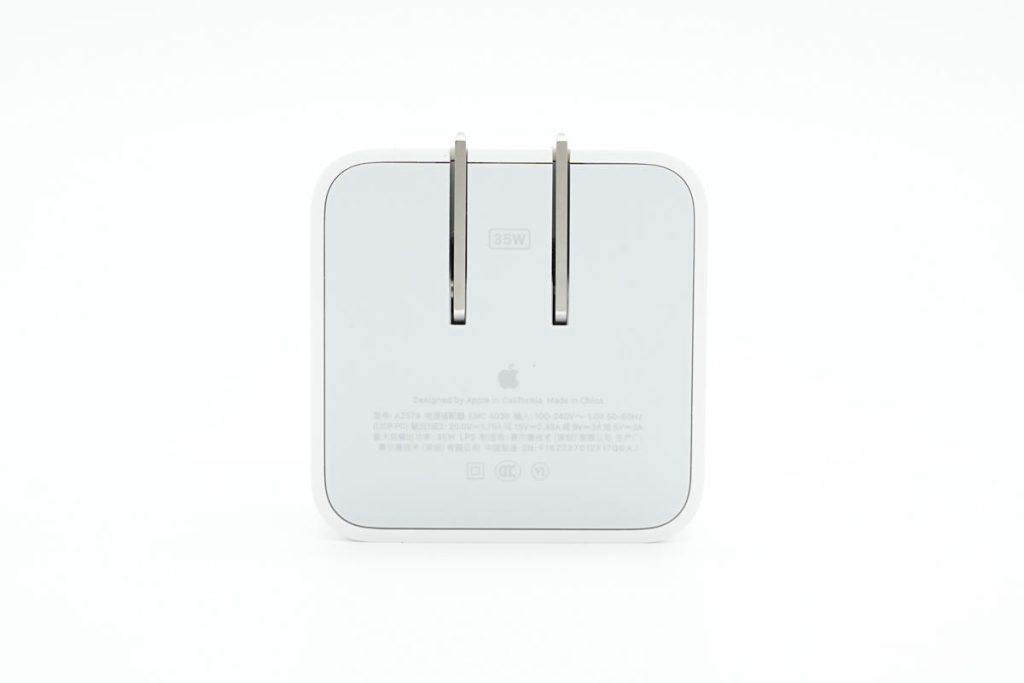 拆解报告：Apple苹果原装35W双C口快充充电器A2579-充电头网 (6).jpg