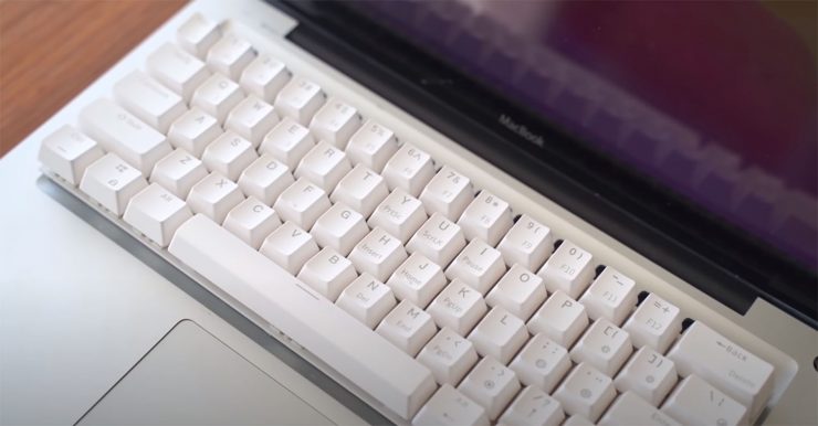 MacBook-Pro-with-mechanical-keyboard-mod-740x386.jpg