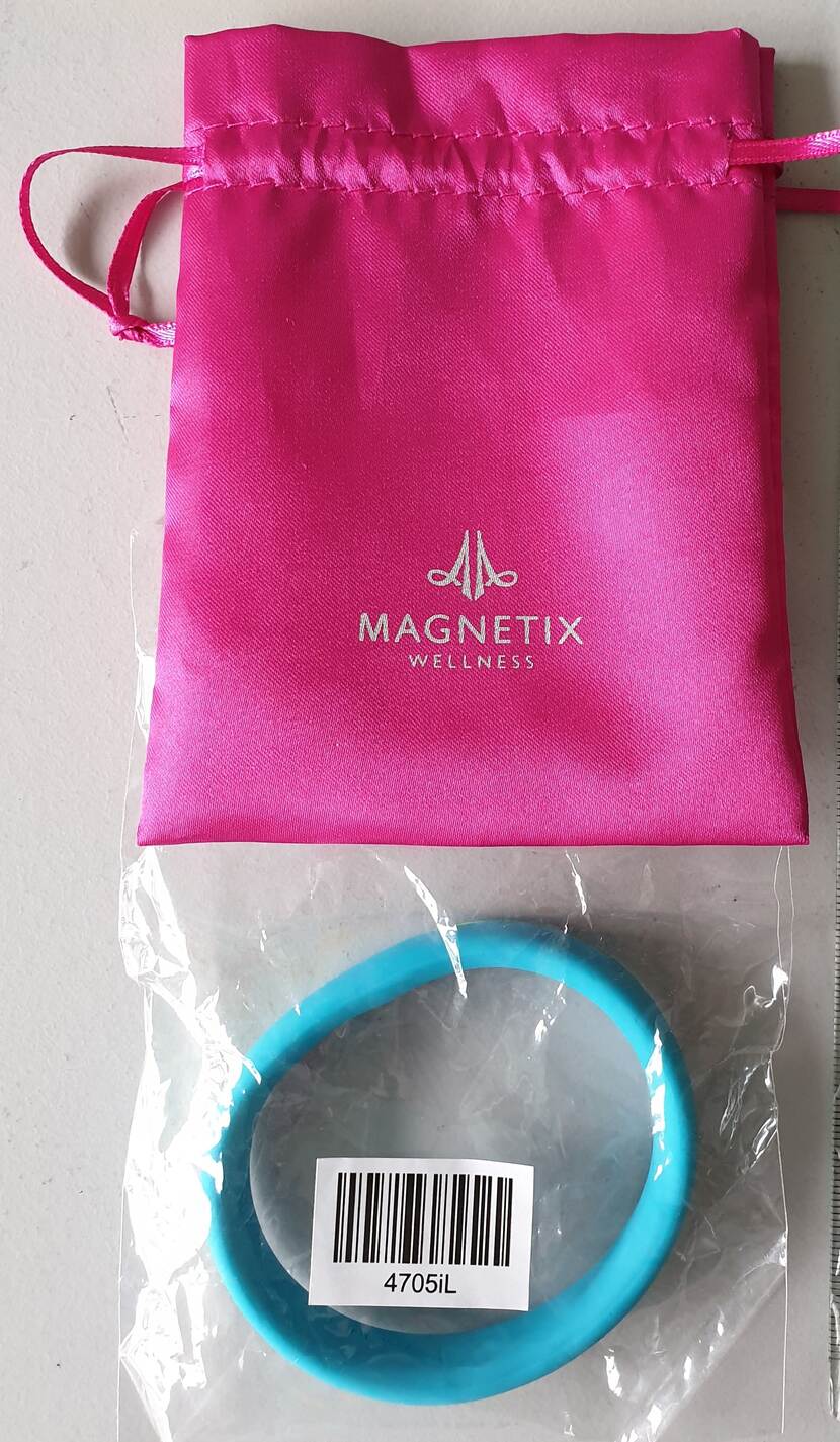magnetix-sportboost-bracelet-with-negative-ions.jpg