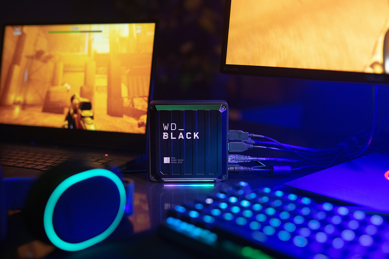 [사진10] WD_BLACK D50 게임 독 NVMe SSD (스타일 컷).jpg