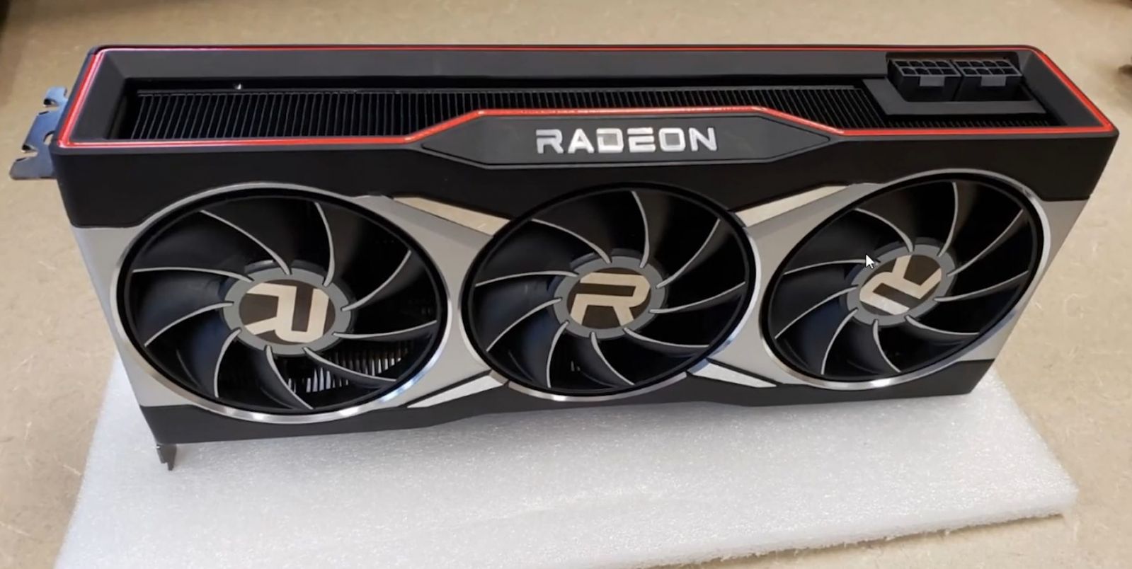 AMD-Radeon-RX-6900XT-Jay.jpg