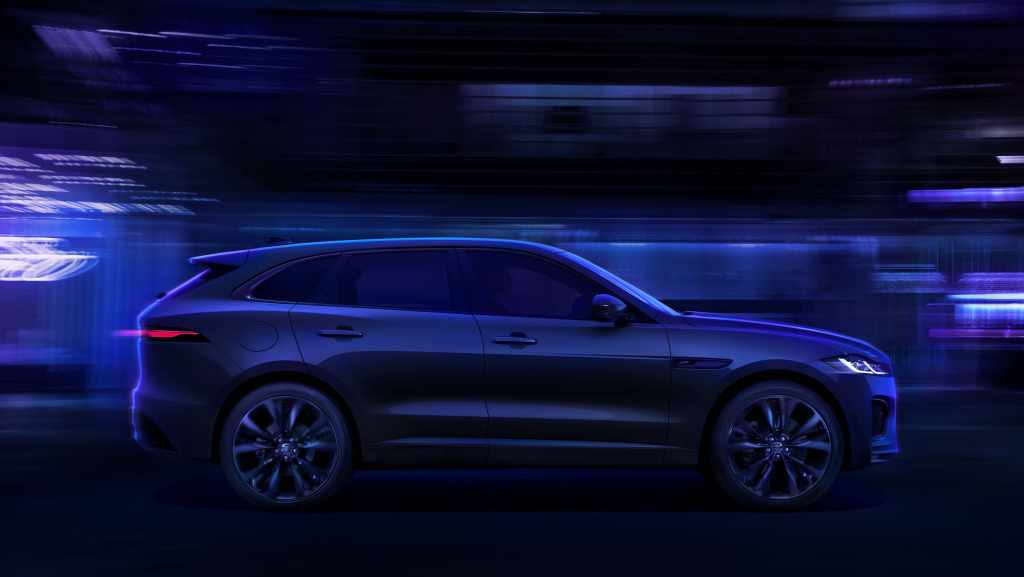 Jag_F-PACE_24MY_Exterior_07_Side_GL_002_141222.jpg