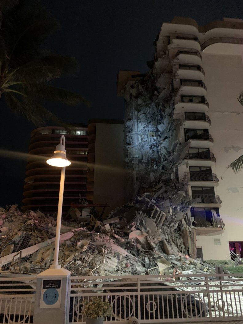 champlain-towers-partial-collapse.jpg