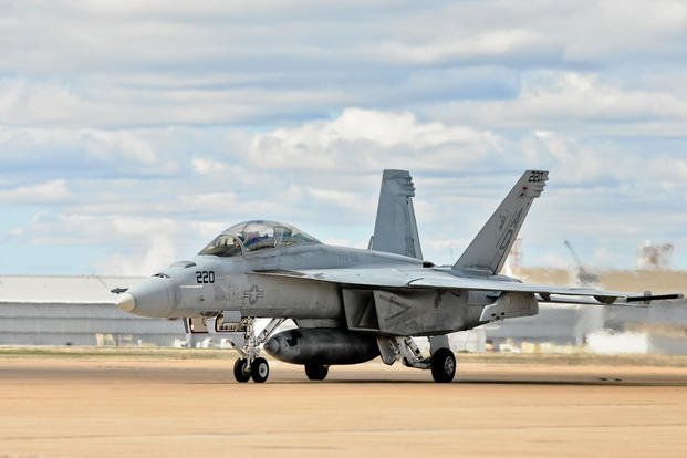 Super-Hornet-Joint-Reserve-Base-Fort-Worth-1800.jpg