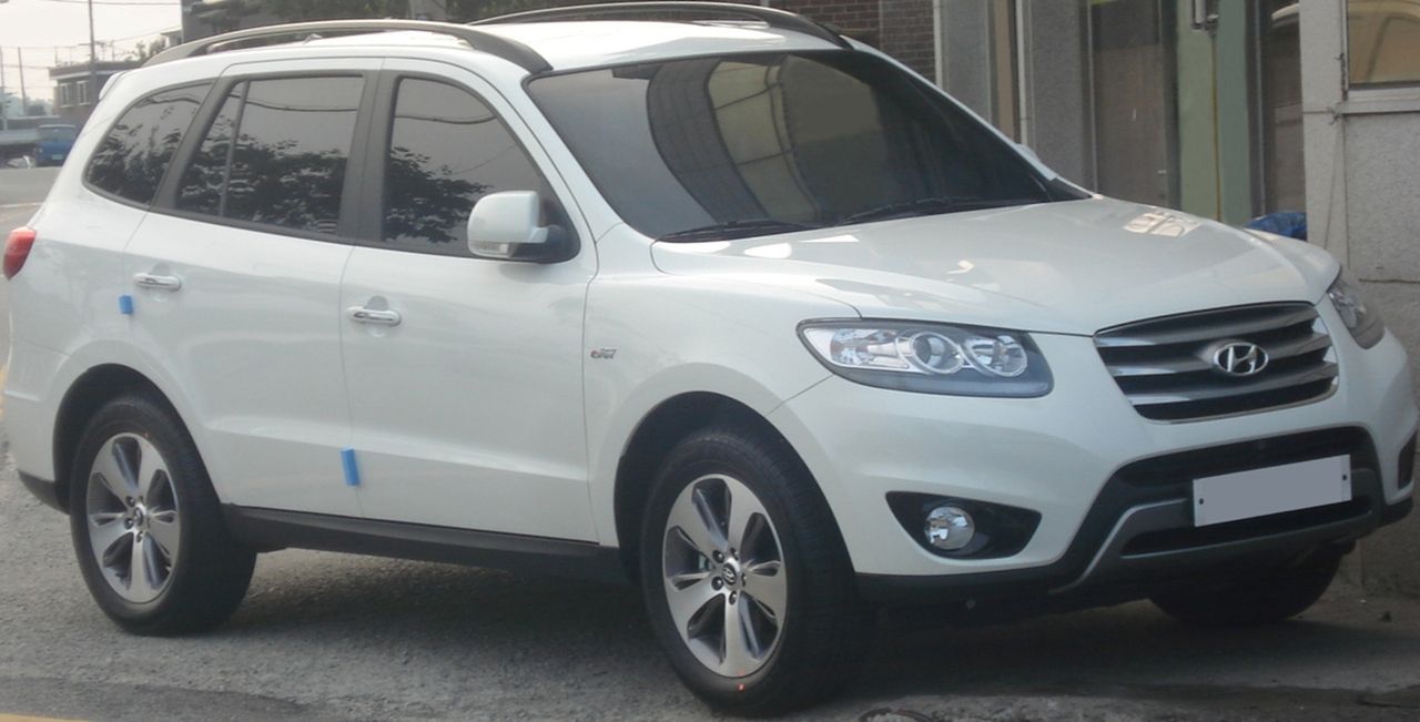 1280px-20110721_hyundai_santafe_01.jpg