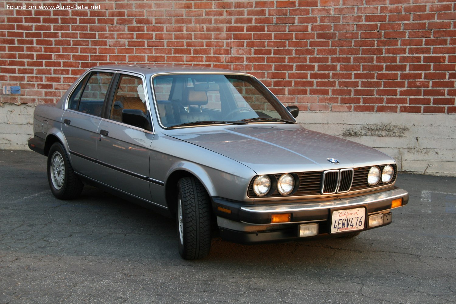 BMW-3-Series-Sedan-E30.jpg