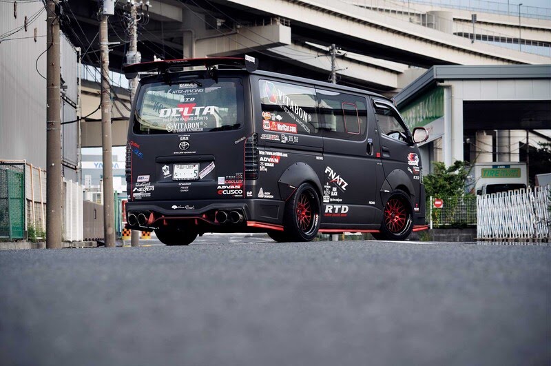 2016-Toyota-HiAce-Kitz-Racing-Bodykit-01.jpg