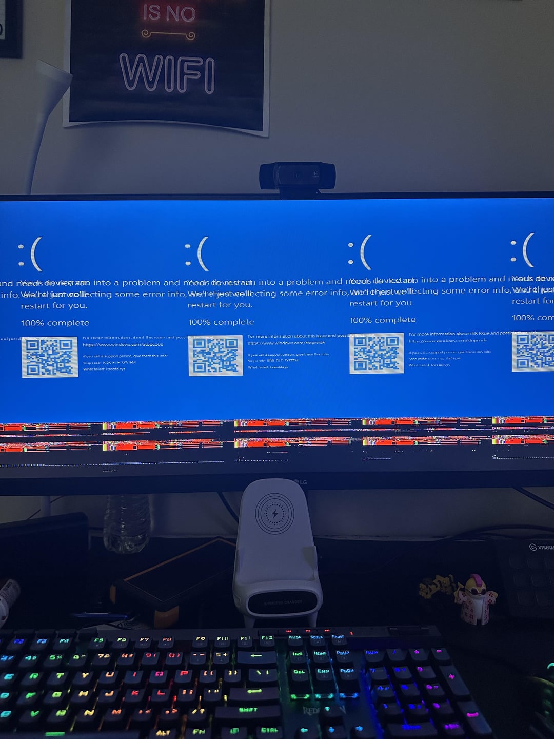 computer-glitches-badly-on-blue-screen-v0-gqsr8hq7m7lc1.jpeg