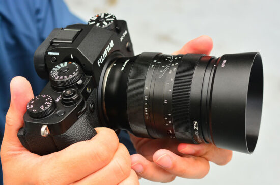 Tokina-SZ-33mm-f1.2-manual-prime-APS-C-lens-for-Sony-E-and-Fuji-X-mounts-2-550x363.jpg