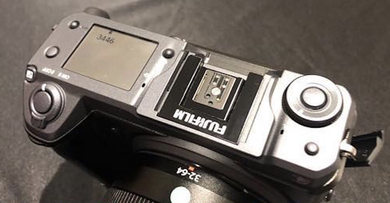 Fujifilm-GFX100-3.jpg