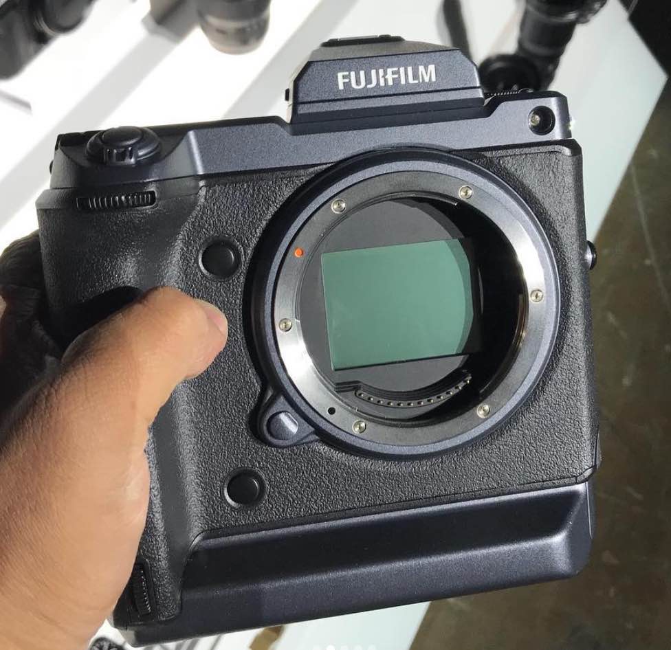 Fujifilm-GFX100-0.jpg